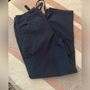 Lululemon utilitech Carpenter Straight Leg 33